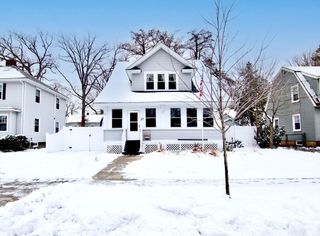 27 Rockland St, Springfield, MA 01118