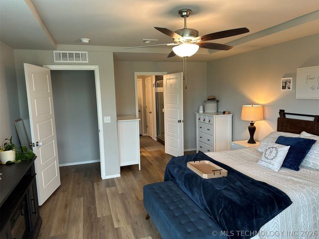 13009 E 124th Street North N, Owasso, OK 74021