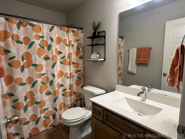 13009 E 124th Street North N, Owasso, OK 74021