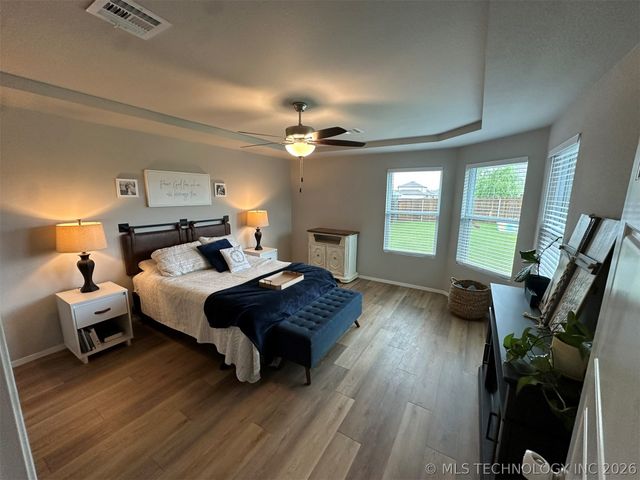 13009 E 124th Street North N, Owasso, OK 74021