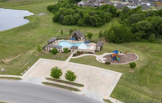 13009 E 124th Street North N, Owasso, OK 74021