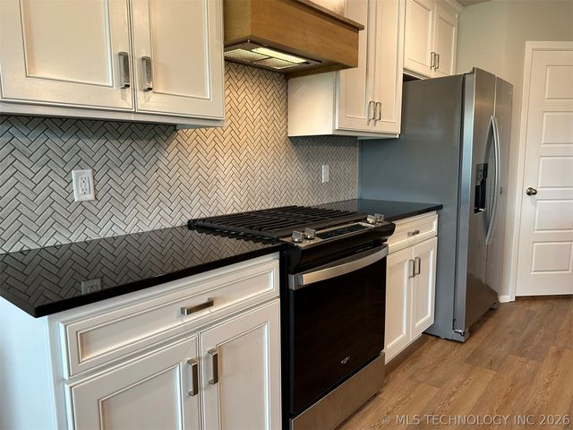 13009 E 124th Street North N, Owasso, OK 74021