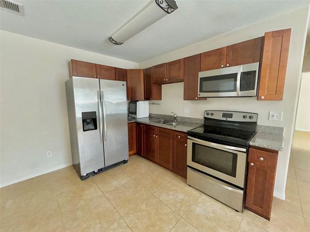 3735 Putnam Drive B, Bacliff, TX 77518
