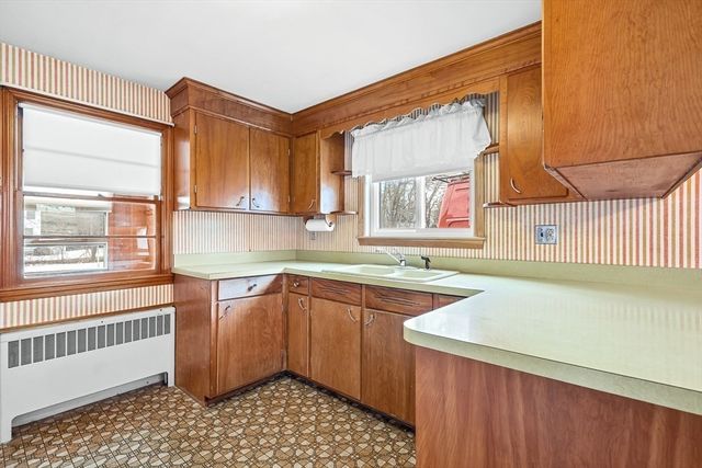 65 Arthur St., Methuen, MA 01844