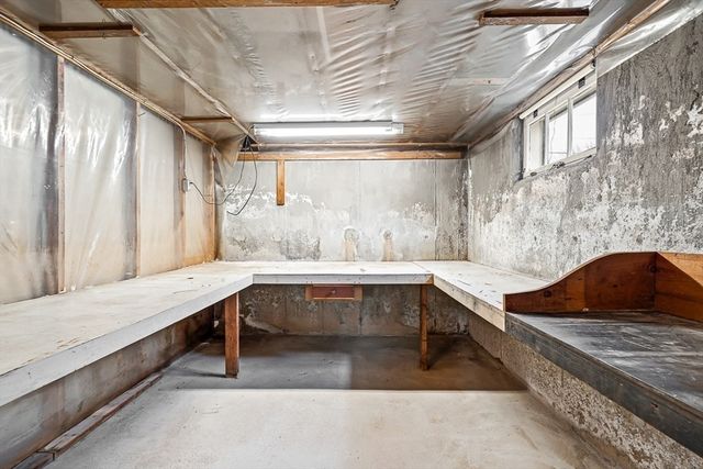 65 Arthur St., Methuen, MA 01844