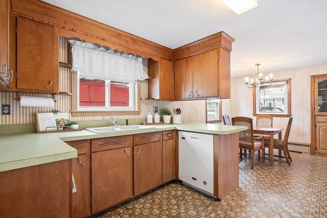 65 Arthur St., Methuen, MA 01844