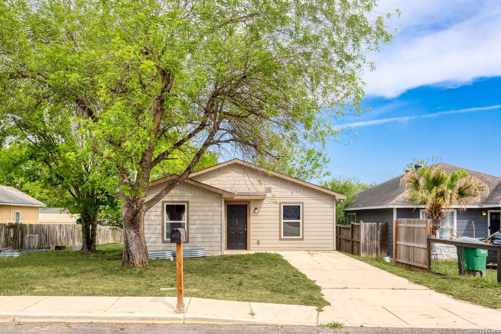 2718 BERMUDA DR, San Antonio, TX 78222