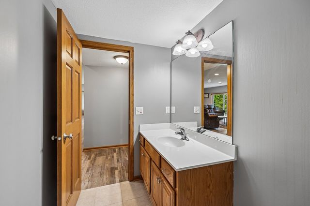 1514 Overlook Drive SE, Lonsdale, MN 55046