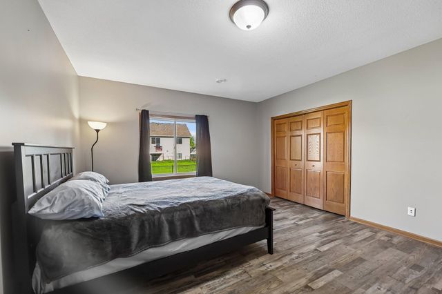 1514 Overlook Drive SE, Lonsdale, MN 55046