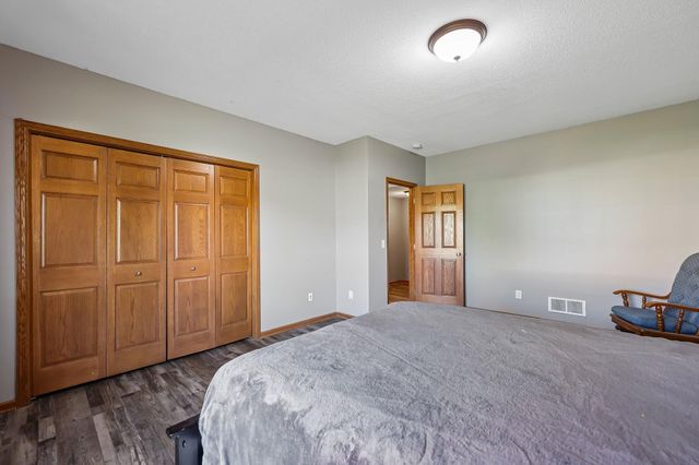 1514 Overlook Drive SE, Lonsdale, MN 55046
