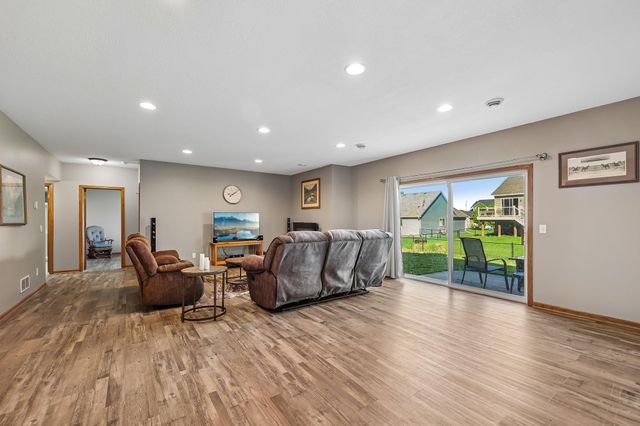 1514 Overlook Drive SE, Lonsdale, MN 55046
