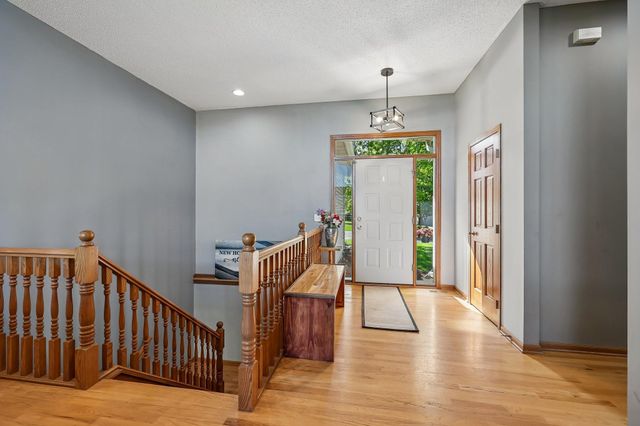 1514 Overlook Drive SE, Lonsdale, MN 55046