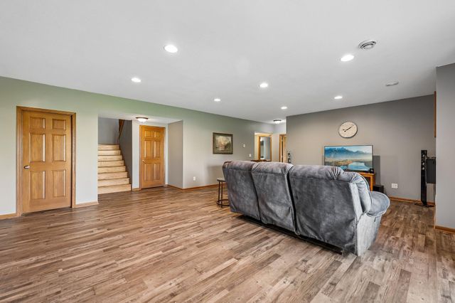 1514 Overlook Drive SE, Lonsdale, MN 55046