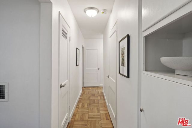 5345 Village, Los Angeles, CA 90016