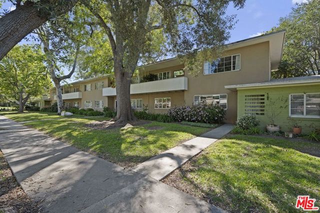 5345 Village, Los Angeles, CA 90016