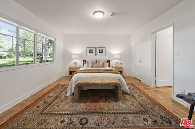 5345 Village, Los Angeles, CA 90016