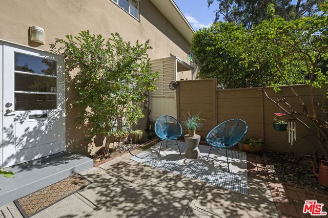 5345 Village, Los Angeles, CA 90016