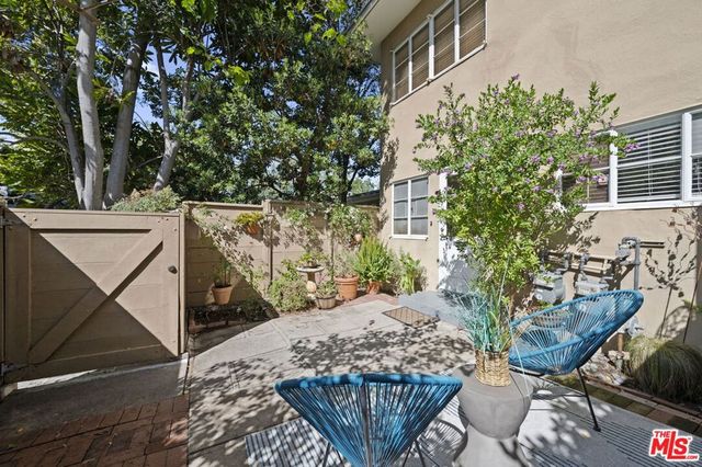 5345 Village, Los Angeles, CA 90016