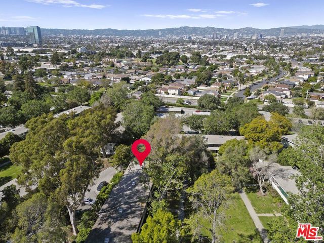 5345 Village, Los Angeles, CA 90016