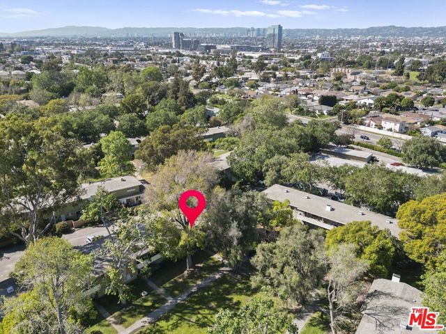 5345 Village, Los Angeles, CA 90016