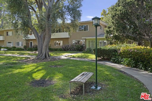 5345 Village, Los Angeles, CA 90016