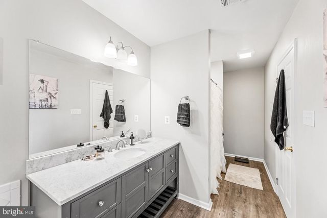 6262 WHITE COVE DR, Salisbury, MD 21801