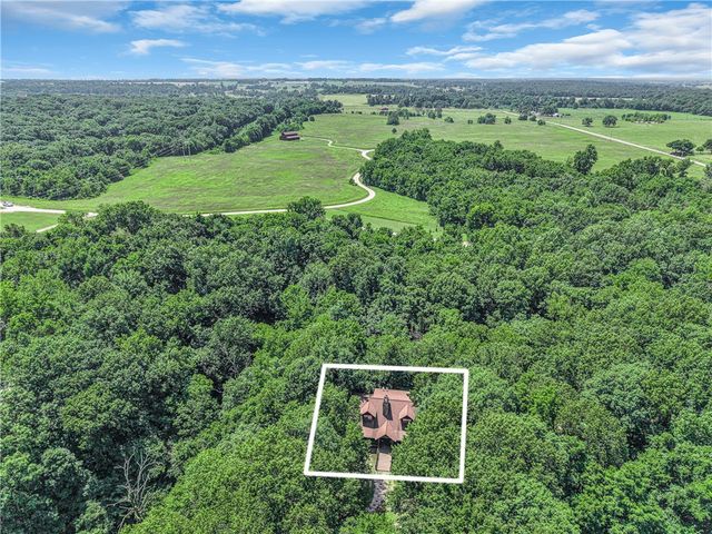 22365 N Log Cabin Drive, Sulphur Springs, AR 72768