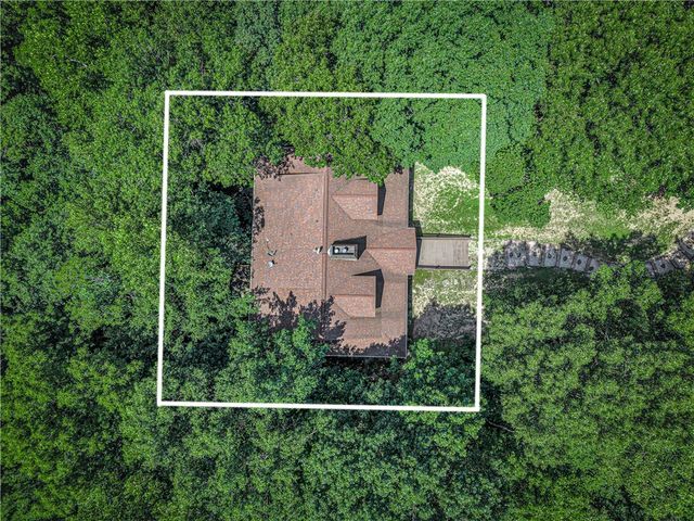 22365 N Log Cabin Drive, Sulphur Springs, AR 72768