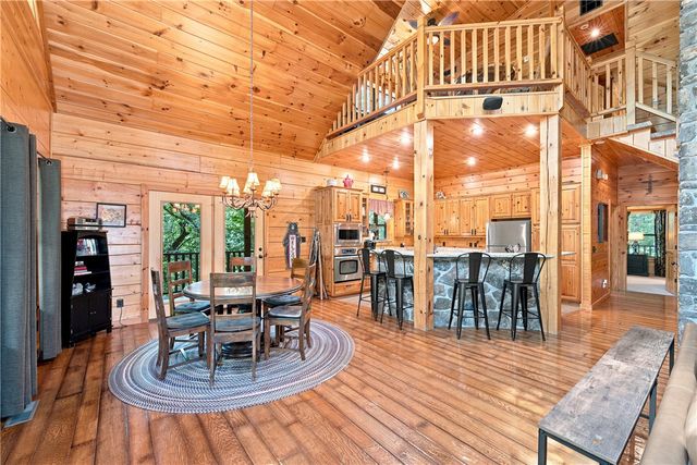22365 N Log Cabin Drive, Sulphur Springs, AR 72768