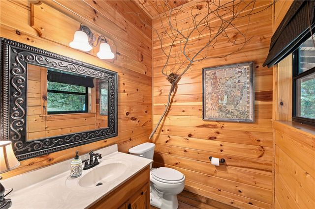 22365 N Log Cabin Drive, Sulphur Springs, AR 72768