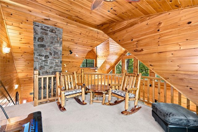 22365 N Log Cabin Drive, Sulphur Springs, AR 72768