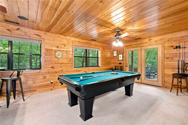 22365 N Log Cabin Drive, Sulphur Springs, AR 72768