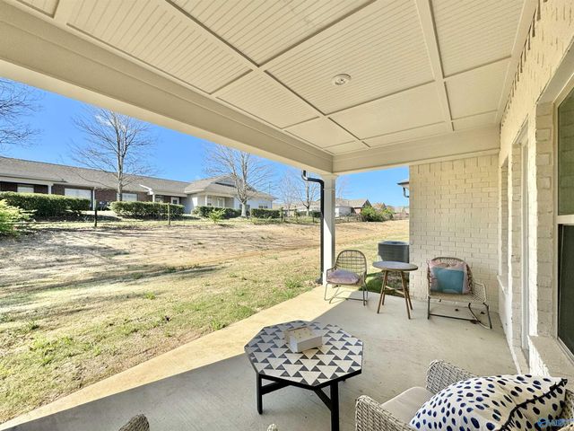 6069 Gardner Maples Drive, Owens Cross Roads, AL 35763