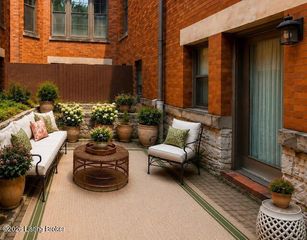 2525 George Rogers Clark Pl T09, Louisville, KY 40206
