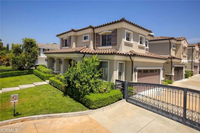 535 W Lemon, Monrovia, CA 91016