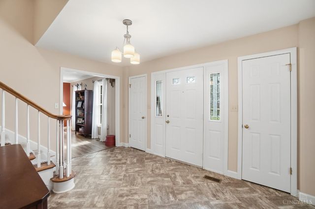 6800 Vienna Woods, Miami Twp, OH 45459