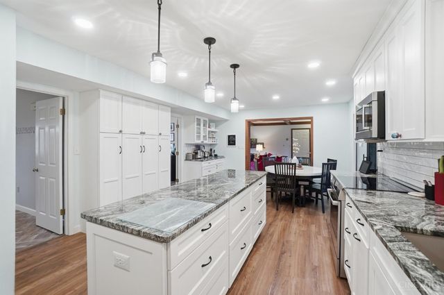 6800 Vienna Woods, Miami Twp, OH 45459