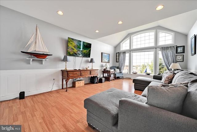 748 CONNOLLY DR, Red Lion, PA 17356