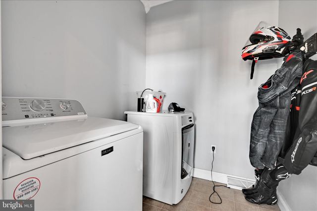 748 CONNOLLY DR, Red Lion, PA 17356