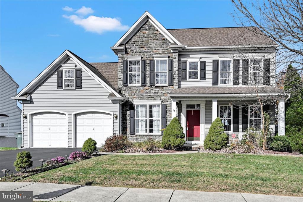 748 CONNOLLY DR, Red Lion, PA 17356