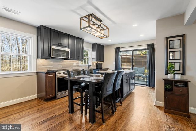 7801 GAMBRILL RD, Springfield, VA 22153