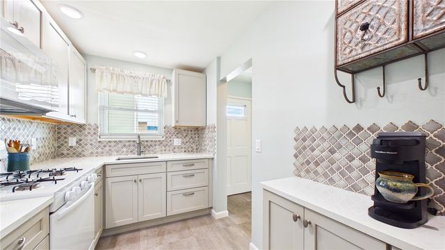 5935 30TH AVENUE S 312, Gulfport, FL 33707