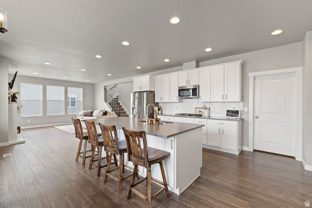 1325 E DESERT PEAK, Eagle Mountain, UT 84005