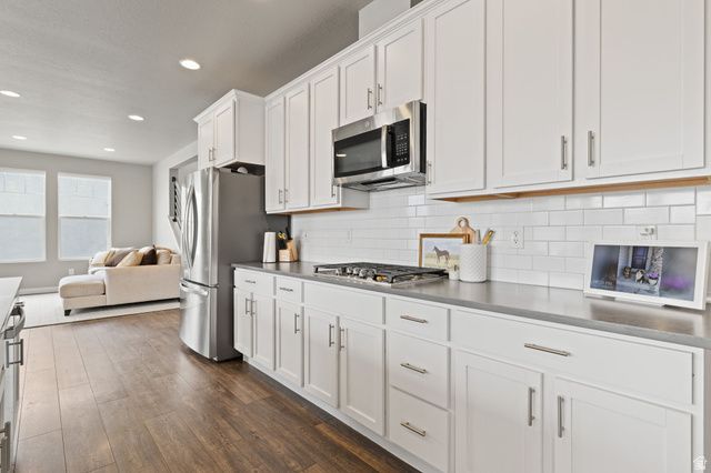 1325 E DESERT PEAK, Eagle Mountain, UT 84005