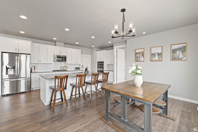 1325 E DESERT PEAK, Eagle Mountain, UT 84005