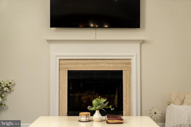 2 CARNEY WAY, Hamilton, NJ 08620