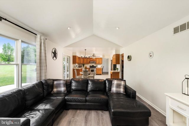 2 CARNEY WAY, Hamilton, NJ 08620