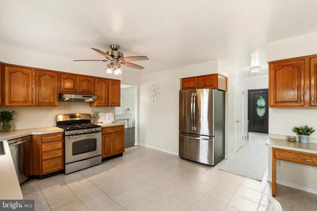 2 CARNEY WAY, Hamilton, NJ 08620