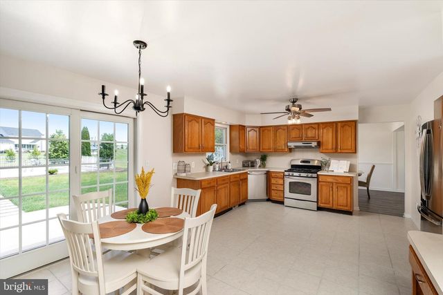 2 CARNEY WAY, Hamilton, NJ 08620