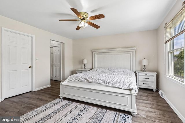 2 CARNEY WAY, Hamilton, NJ 08620